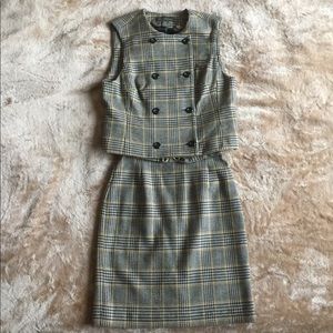 Banana Republic women’s skirt and vest set